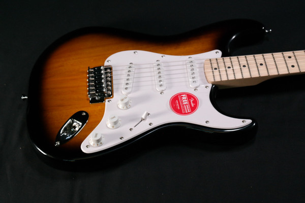 Squier Sonic Stratocaster - Maple Fingerboard - White Pickguard - 2-Color Sunburst - 545
