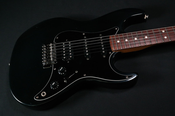 FENDER Prodigy Black with Black Pickguard Hss  - USED - 176
