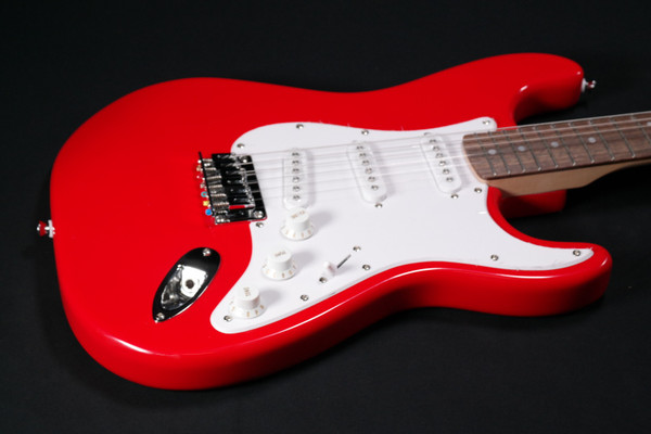 Squier Sonic Stratocaster HT - Laurel Fingerboard - White Pickguard - Torino Red