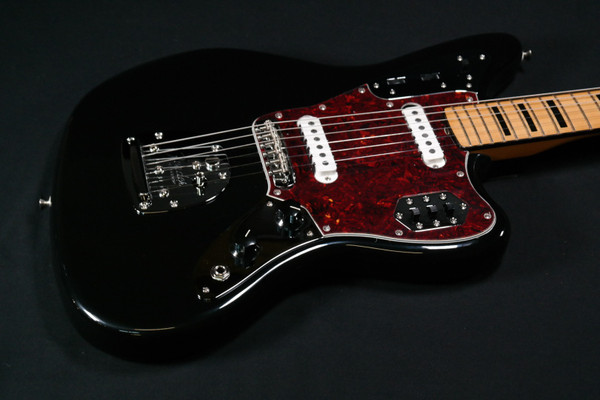 Fender Vintera II 70s Jaguar, Maple Fingerboard, Black 034 