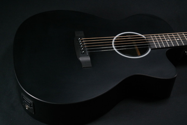 Martin Guitar X Series OMC-X1E Acoustic-Electric Guitar with Gig Bag, Black High-Pressure Laminate, 000-14 Fret, Performing Artist Neck Shape - 871