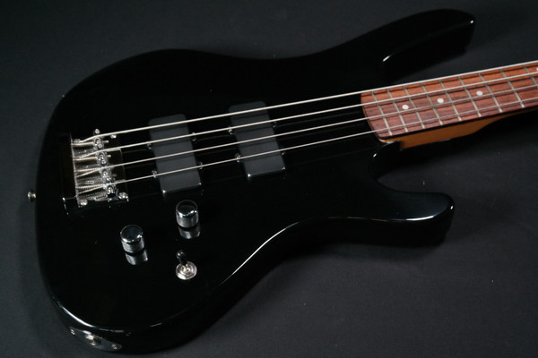 Washburn Pro Bantam Series XB102 4-String Bass Guitar