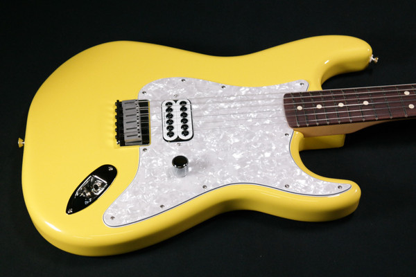 Fender Limited Edition Tom Delonge Stratocaster, Rosewood Fingerboard, Graffiti Yellow 466