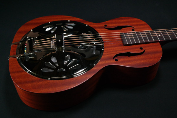 Gretsch G9200 Boxcar Round-Neck Resonator Guitar Natural 004