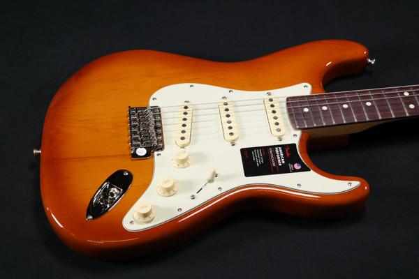 Fender American Performer Stratocaster - Rosewood Fingerboard - Honey Burst 543