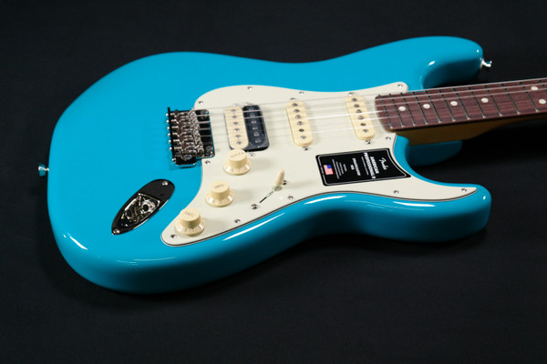 Fender American Professional II Stratocaster HSS - Rosewood Fingerboard - Miami Blue 826 