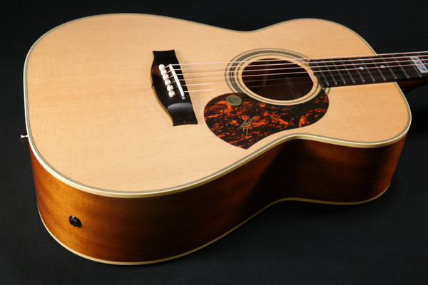 Maton EBG808TE Tommy Emmanuel Signature Model 900