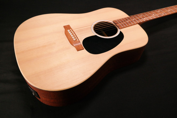 Martin Guitar X Series D-X2E Acoustic-Electric Guitar with Gig Bag, Sitka Spruce and KOA Pattern High-Pressure Laminate, D-14 Fret, Performing Artist Neck Shape 982