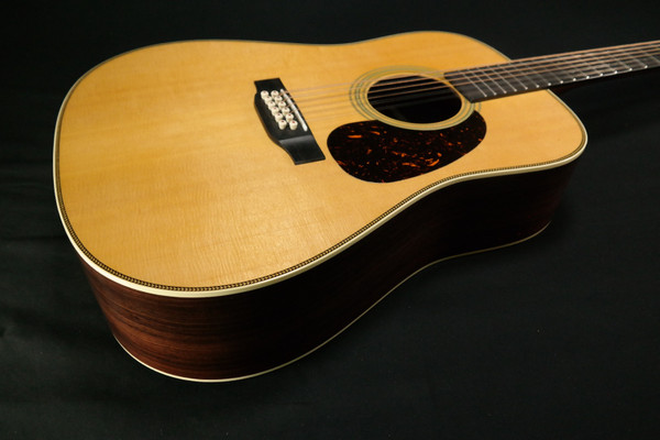 Martin Guitar Standard Series Acoustic Guitars, Hand-Built Martin Guitars with Authentic Wood 627