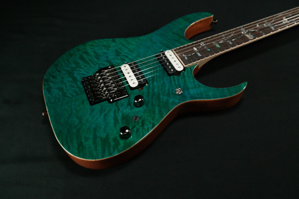 Ibanez RG8520GE RG j.custom 6str Electric Guitar w/Case - Green Emerald 694