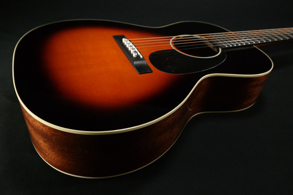 Martin CEO-7 00 Grand Concert Acoustic Guitar Sunburst 249