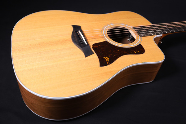 Taylor 210ce Walnut Acoustic-Electric Guitar 422