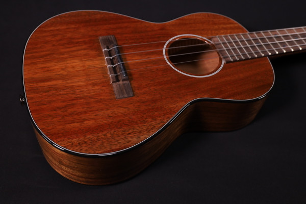 Martin TKE Tenor Acoustic-Electric Ukulele - Natural 980