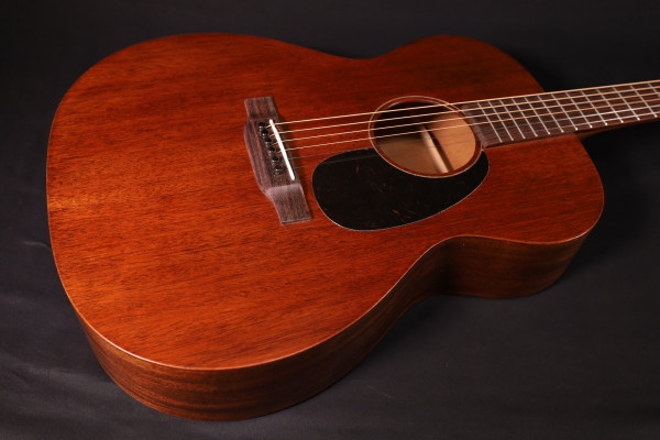 Martin Guitar 000-15M with Gig Bag, Acoustic Guitar for the Working Musician 843
