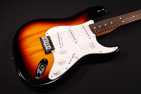 Fender Standard Stratocaster Laurel Fingerboard White Pickguard 3-Color Sunburst 592