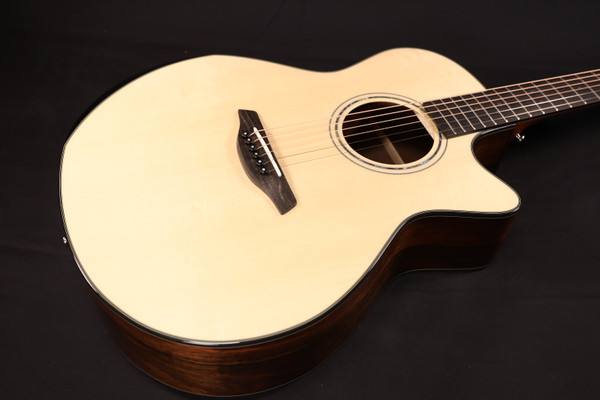 Furch Yellow Deluxe GC-LI Duo Bevel Grand Auditorium Cutaway with Alpine Spruce & Malaysian Blackwood 266