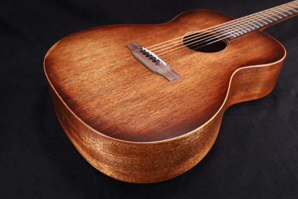 Martin 000-15M StreetMaster Acoustic Guitar - Mahogany Burst 411