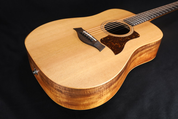 Taylor Academy 10e LTD Spruce Top Figured Koa Back and Sides with Gig Bag - NEW 041 Taylor Academy 10e LTD Spruce Top Figured Koa Back and Sides with Gig Bag - NEW 041