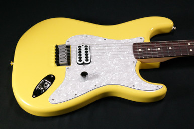 Fender Tom Delonge 仕様 Stratocaster Fender Limited Edition Tom DeLonge Stratocaster, Surf Green w
