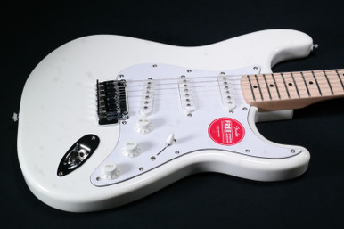 Squier Stratocaster ホワイト Squier - Squier Sonic™ Stratocaster® HT - Maple Fingerboard