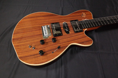 Godin xtSA Koa SF w/Deluxe Gig Bag *Authorized Dealer
