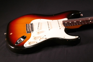 Fender Stratocaster コンポーネント 42651_8e59df26-36ac-4089-a464-