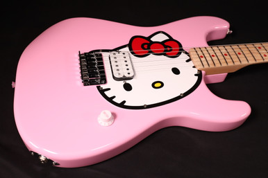 Fender Hello Kitty Stratocaster MIJフェンダー Fender relaunches its viral Hello Kitty Stratocaster to celebrate