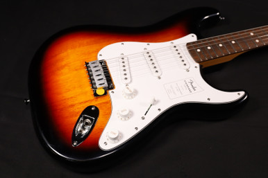 Fender Standard Stratocaster Laurel Fingerboard White Pickguard 3