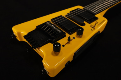 ギター Steinberger Spirit GT-Pro Deluxe Yellow Steinberger Spirit GT-PRO Deluxe (HSH; Incl. Gig Bag) Hot Rod