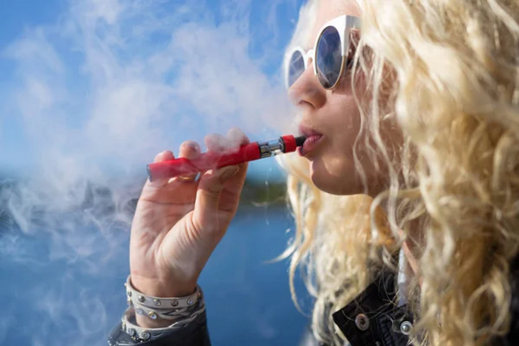 The Growing Trend of Vaping: A Modern Shift to Healthier Alternatives
