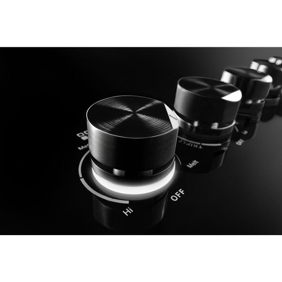 Jennair® 36" Oblivion Glass Radiant Cooktop with Halo-Effect Knobs JEC3536HB