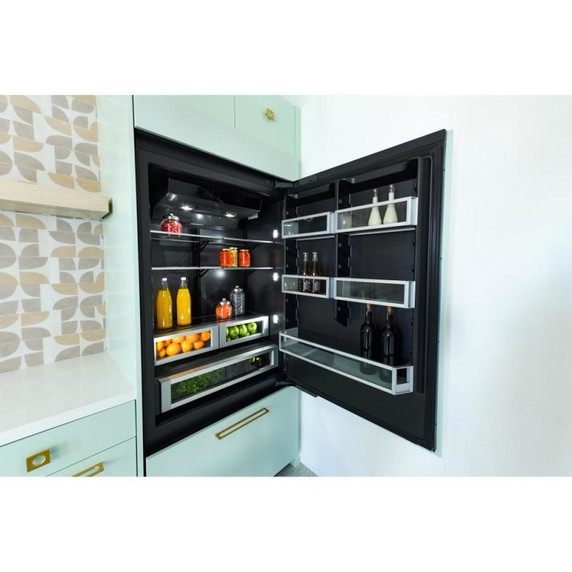 Jenn-Air® 36” Fully Integrated Built-In Bottom-Freezer Refrigerator (Right-Hand Door Swing) JB36NXFXRE