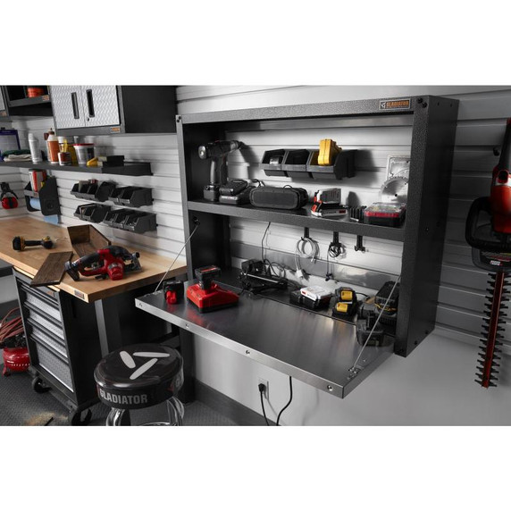 Gladiator® 30" (76.2 cm) Solid Shelf GAWA30SFRG