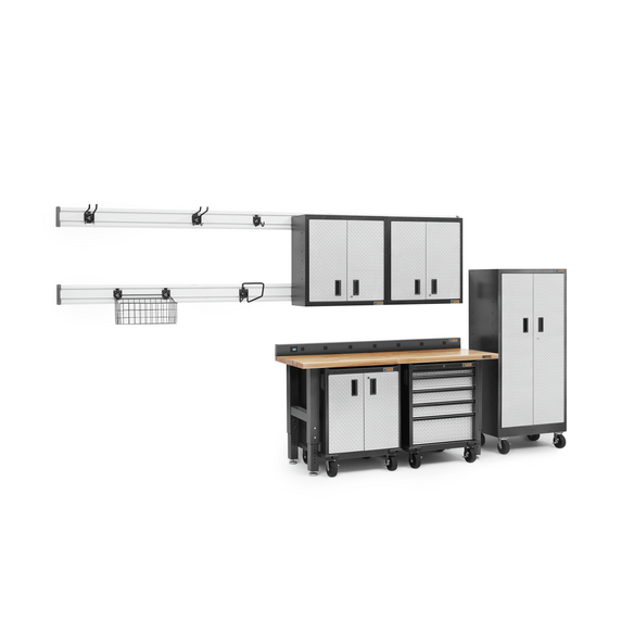 Gladiator® 6' Wide 9-Outlet Workbench Powerstrip GAAC68PSDG