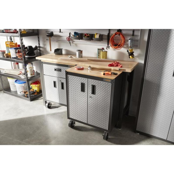 Gladiator® 66-1/2" (168.9 cm) Wide Hardwood Modular Workbench GAWB66HWGG