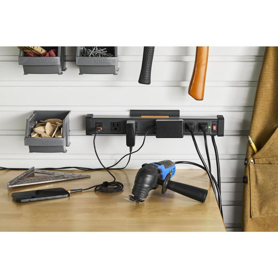 Gladiator® 6' (182.9 cm) Wide Adjustable Height Hardwood Workbench GAWB06HWGW