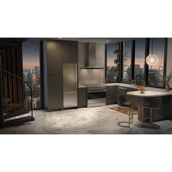 Jennair® NOIR™ 36" Induction Professional-Style Range JPIFC736RM