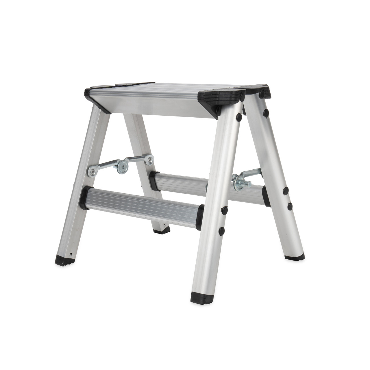Step Stool - Metal, Bi-Fold w/Non Skid 43672 - Camco Dealer