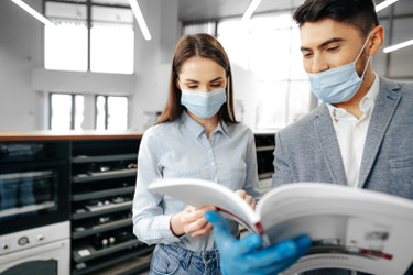 What Certifications Should a Medical Consumable Supplier Have?