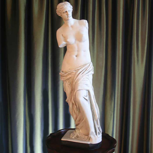 Antoinette Statue