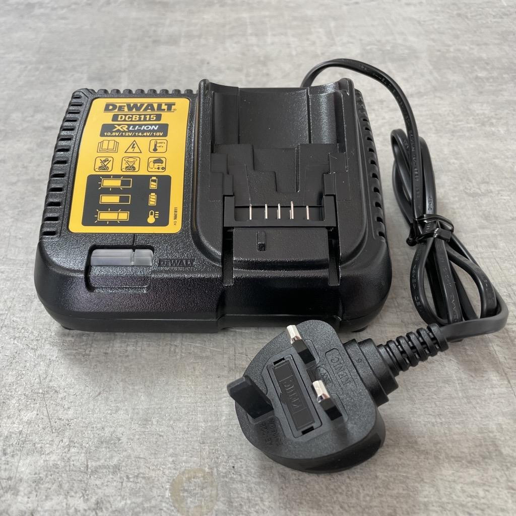 Dewalt DCB115 XR Multi-Voltage Charger 10.8V-18V
