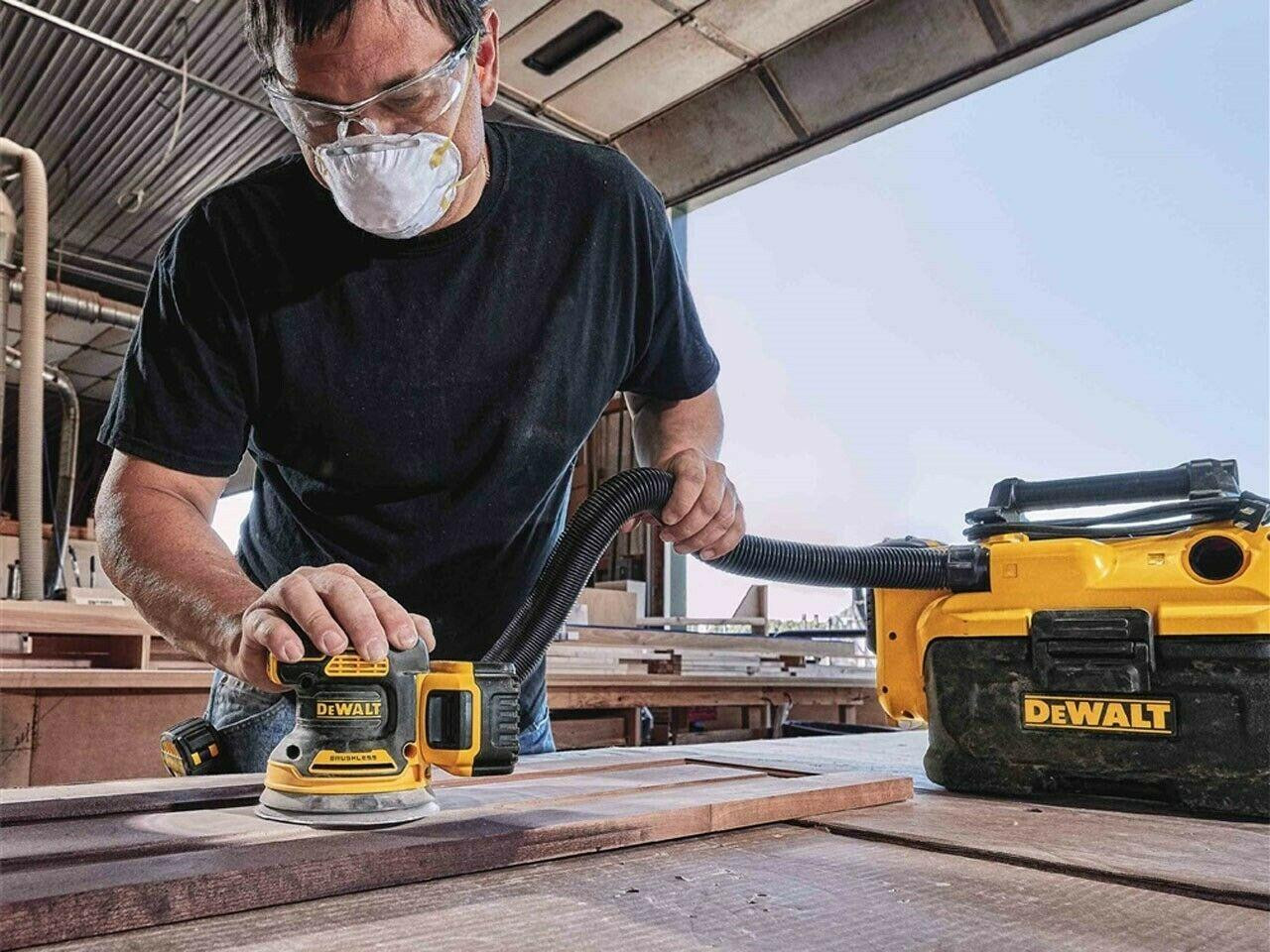 Dewalt DCW210N-XJ Cordless Brushless 18v XR Random Orbital Sander 125mm - Body Only