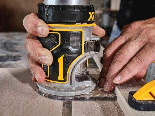 DeWalt DCW604NT-XJ 18v XR Li-ion BRUSHLESS Router/Trimmer Bare Unit with Extra Bases
