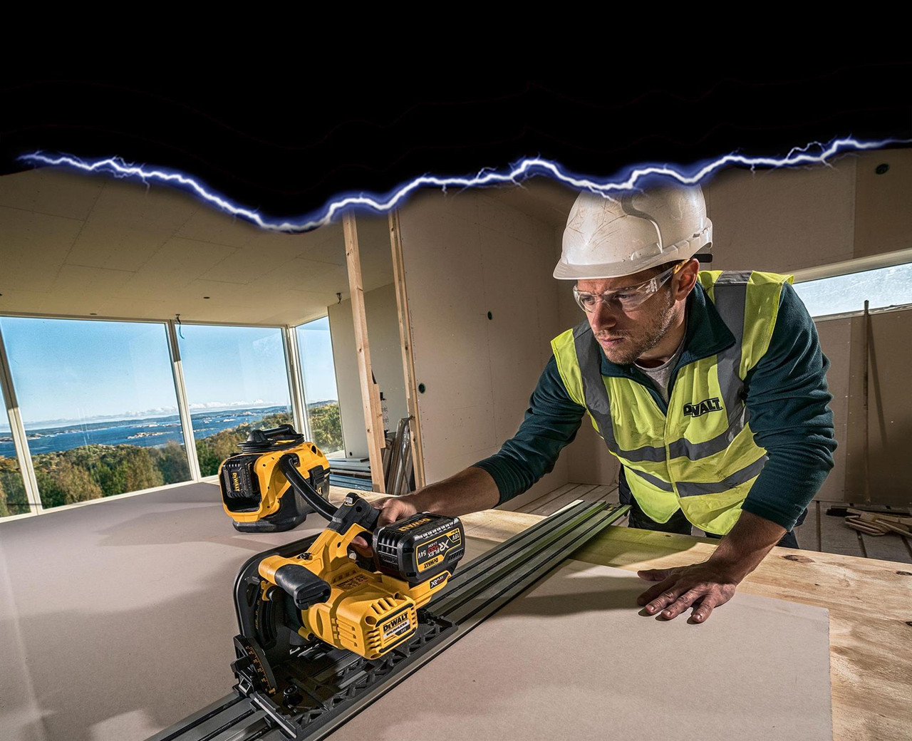 DeWalt DCS520T2-GB 54V XR FLEXVOLT 2x6.0Ah Li-ion Plunge Saw in T-STAK