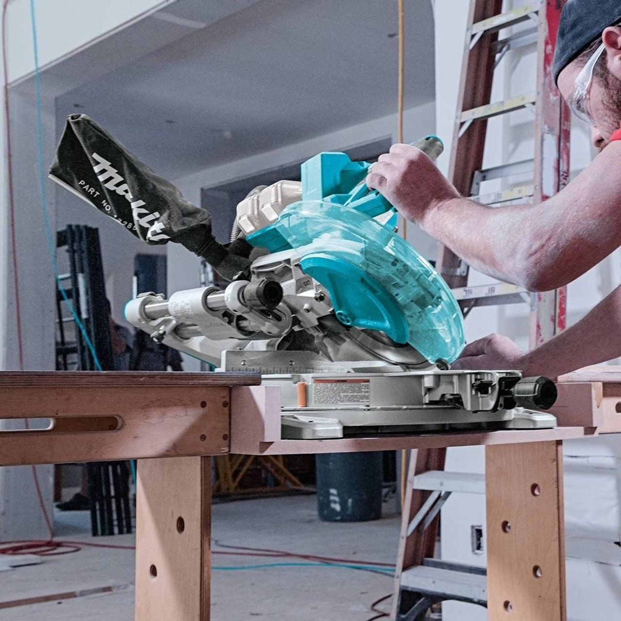 Makita DLS110Z 2 x 18V (36v) LXT Brushless Slide Compound Mitre Saw - Body Only