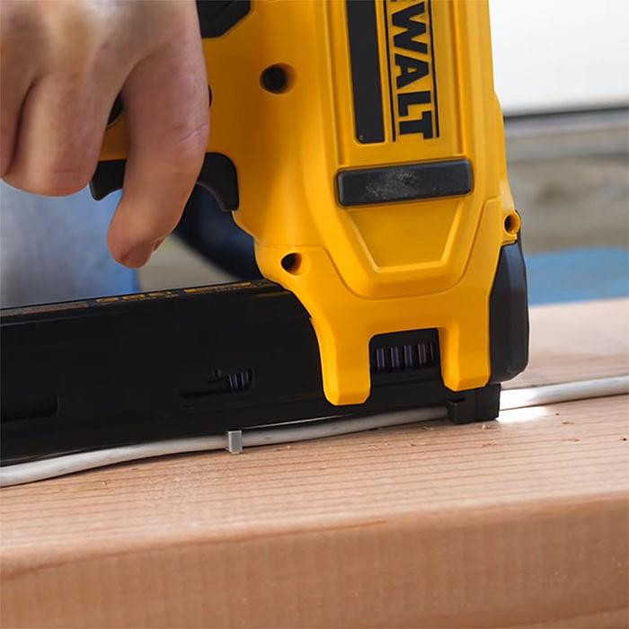 Dewalt Insulated Staples For DCN701 Electrians Stapler