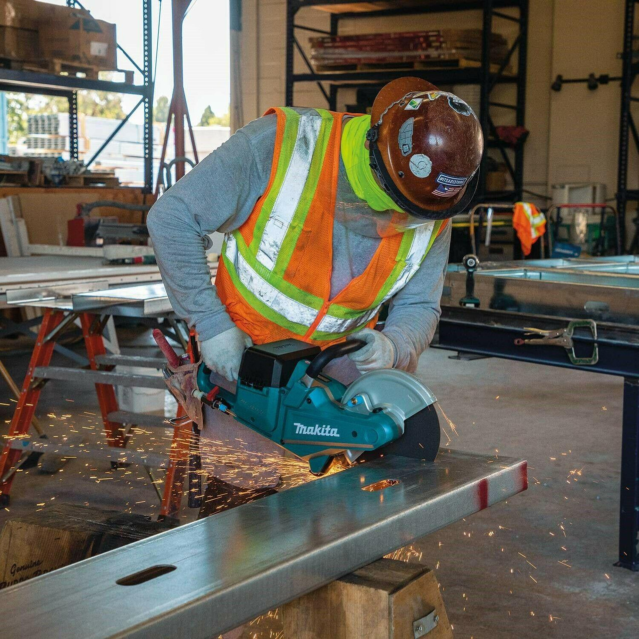 Makita DCE090ZX1 Twin 18v / 36v 9" Cordless Brushless Disc Cutter Saw - Body Only