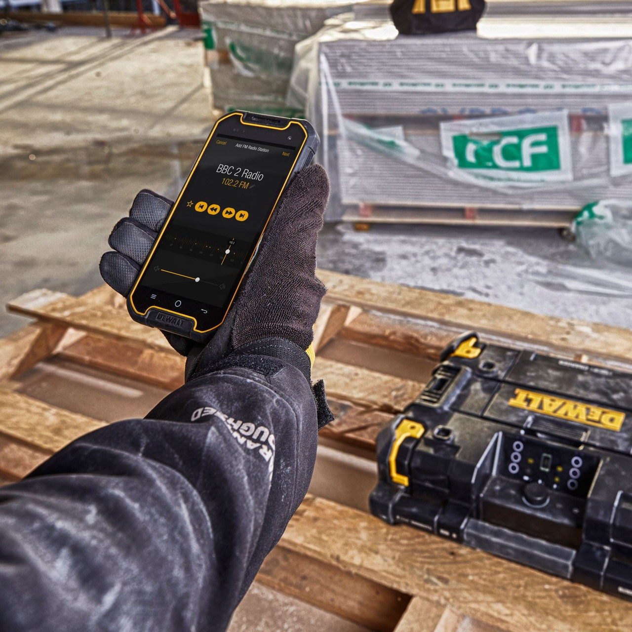 DeWalt DWST1-81079-GB 18v Bluetooth DAB TSTAK Jobsite Radio & Charger