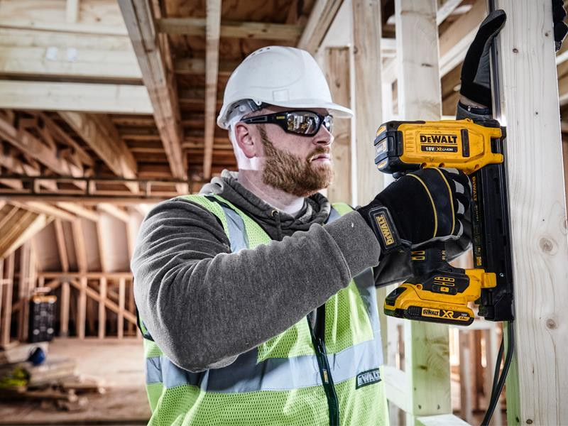 DeWalt DCN701N-XJ 18V XR Electrician Stapler Body Only