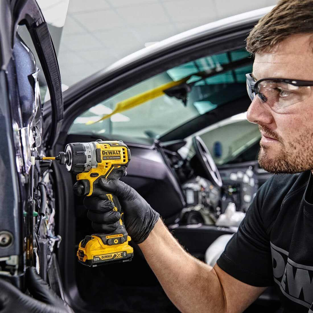 DeWalt 12V XR Brushless Sub-Compact Screwdriver - 2 x 2Ah - DCF601D2-GB